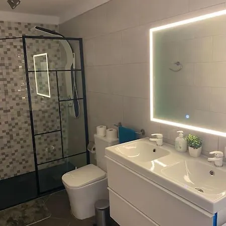 Modern Duplex Penthouse شقة